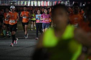 BIB: 95209, 21636, 12157, 2464
                            <button type="button" onclick="openModal(20992613)" class="btn btn-primary btn-sm float-right btn-popup" data-toggle="modal" data-target=".modal-high-quality">
                        <i class="fas fa-shopping-cart"></i> Add to Cart
                    </button>
                                            <button type="button" onclick="isThisMe(20992613, true)" class="btn btn-success btn-sm float-right btn-popup btn-isme hidden" data-toggle="tooltip" data-placement="bottom" title="นี่คือรูปของคุณใช่ไหม คลิกที่นี่เพื่อเอาเข้าอัลบั้ม">
                        <i class="fas fa-plus"></i> Add to album
                    </button>
                    <button type="button" onclick="isThisMe(20992613, false)" class="btn btn-warning btn-sm float-right btn-popup btn-isnotme hidden">
                        <i class="fas fa-ban"></i> Remove from album
                    </button>